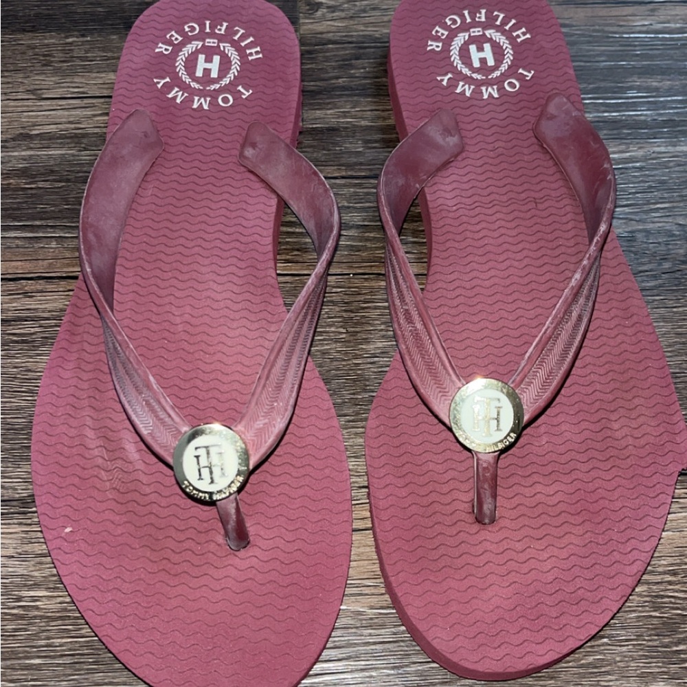 Tommy Hilfiger Maroon Sandals